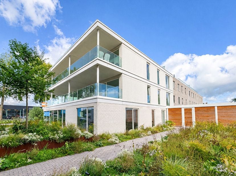 Appartement te huur in Vaartstraat 8 bus 01.02,
                    8000 Sint-Pieters