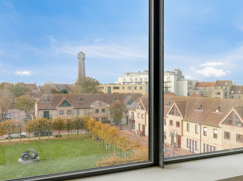 Welkom in de Bloemmolens, een stukje industrieel erfgoed vol charme en geschiedenis. De karaktervolle torens staan al decennialang leeg, maar nu is he