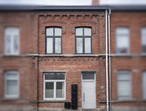                                         Appartementsgebouw te koop in Mons, € 300.000
