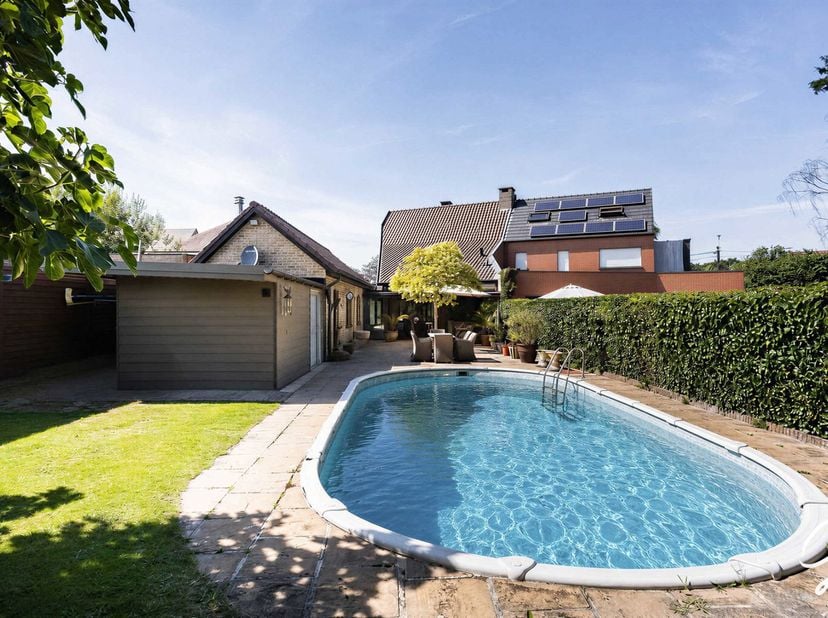 Huis te koop in Kouterbosstraat 17,
                    9240 Zele