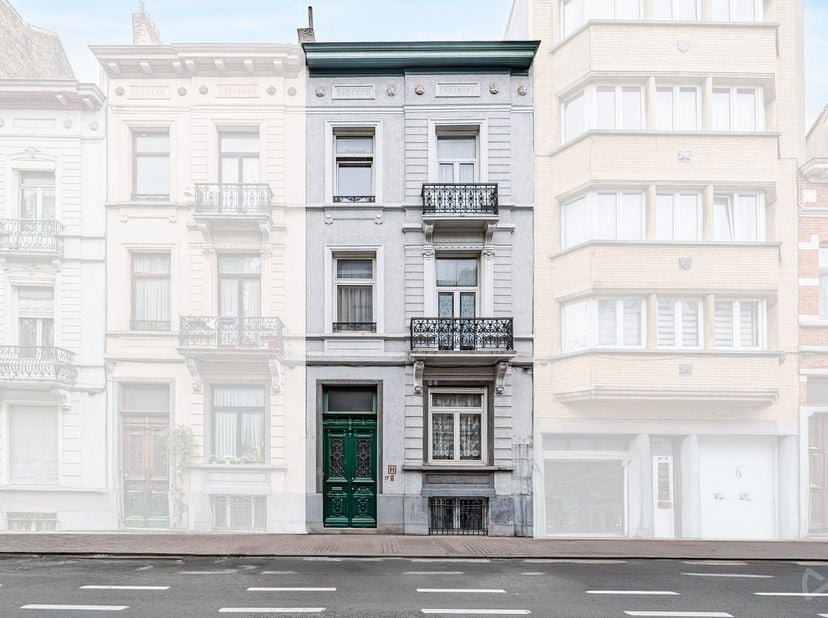 Karaktervolle woning in zeer goede staat in Schaarbeek met buitenruimtes.<br />
De woning gelegen in de Van Schoorstraat bevindt zich in een dynamisch