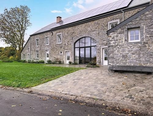                                         Villa à louer à Celles, € 4.200
