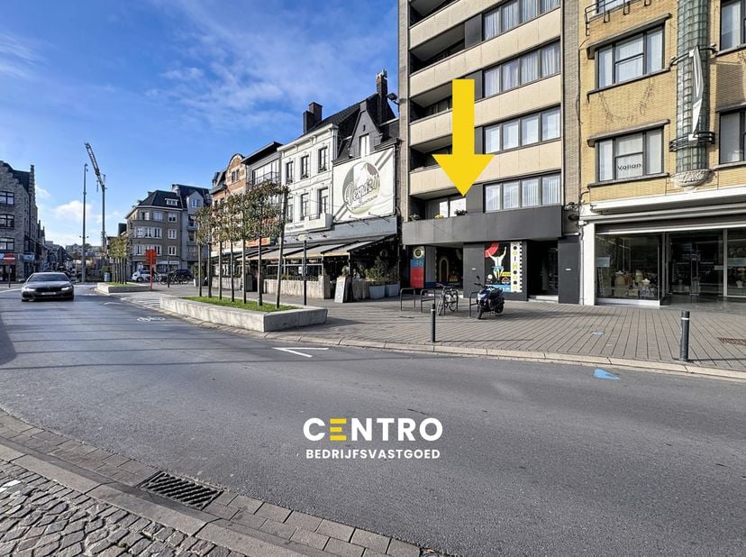 Bedrijfsvastgoed te huur in ,
                    8800 Roeselare