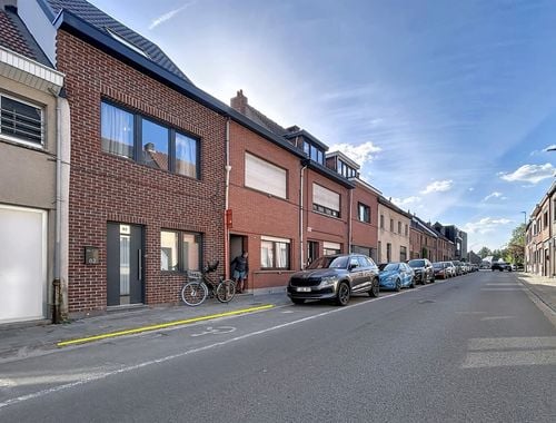                                         Maison à vendre à Burcht, € 359.000
