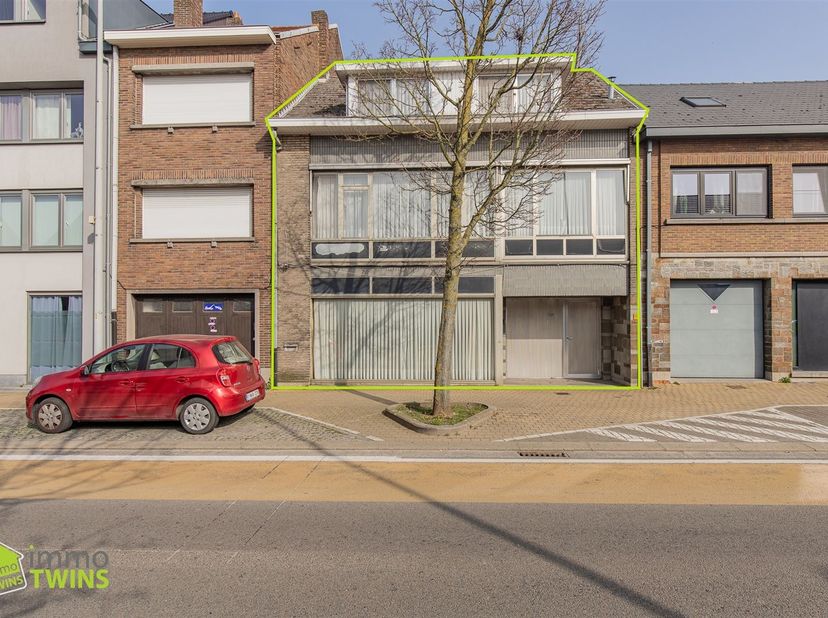 Ruime gezinswoning/gebouw gemengd gebruik te Sint-Gillis bij DendermondeDeze woning is gelegen op enkele minuten van het centrum van Sint-Gillis en De