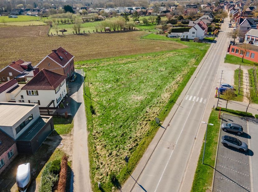 Bouwgrond (584 m²) voor open bebouwing op gunstige locatie te koop!  <br />
<br />
Ontdek deze bouwgrond van 584 m² te Boutersem. Dit perceel biedt