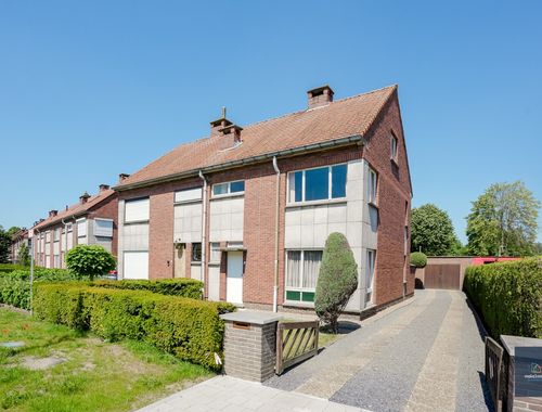                                         Maison à vendre à Sleidinge, € 225.000
