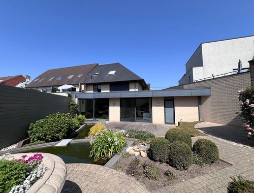                                         Maison à vendre à Zwevezele, € 470.000
