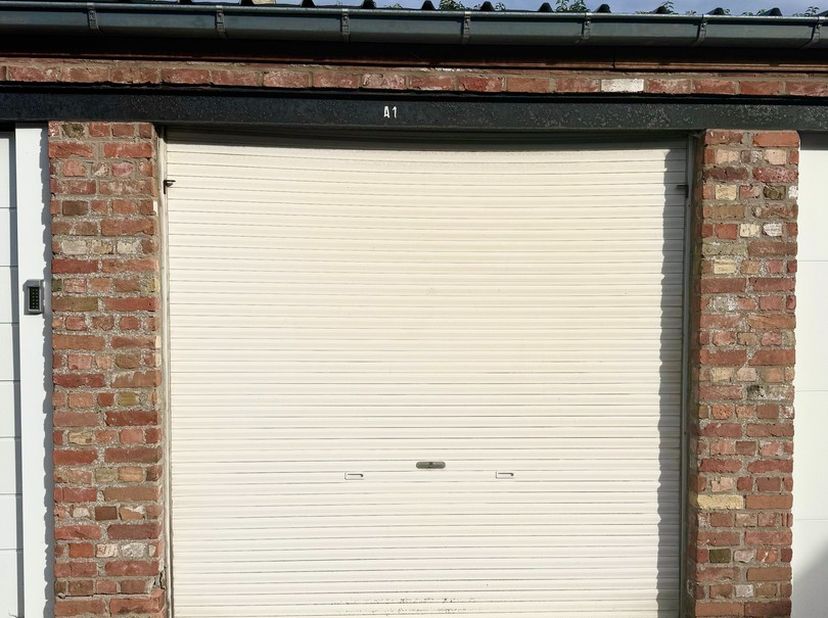 Garage te koop in Potterstraat 5,
                    8620 Nieuwpoort