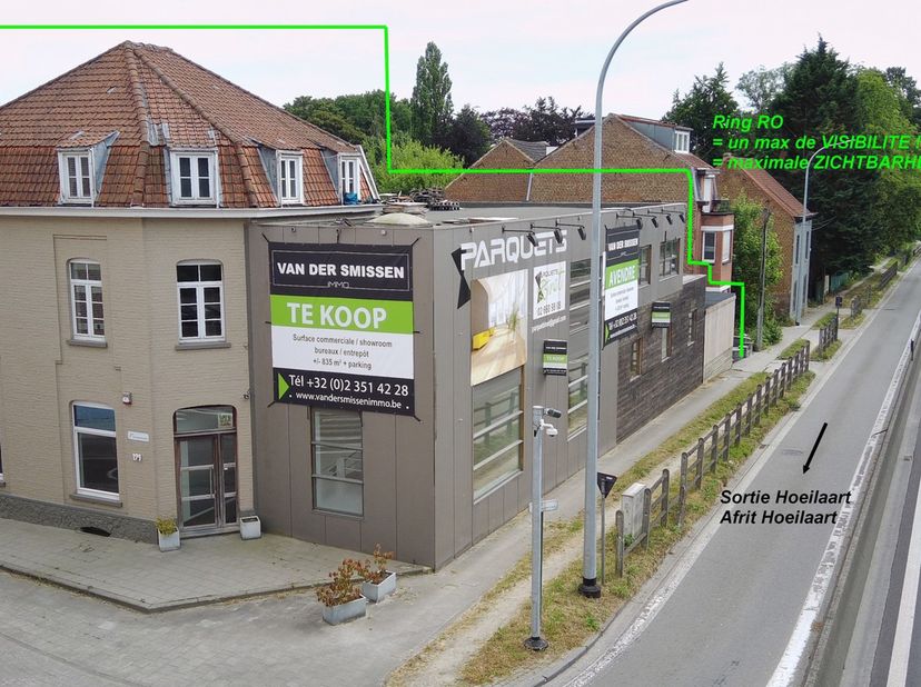 IDEAAL GELEGEN, TEGENOVER DE RING R0, <br />
TUSSEN GROENENDAEL EN HET KRUISPUNT LEONARD, <br />
MOOI GEMENGDE BOUW VAN +/- 835 m² <br />
met MAXIMALE