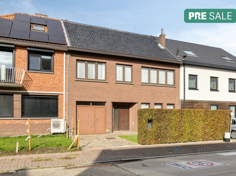 Huis te koop in Doktoorstraat 6,
                    3570 Alken