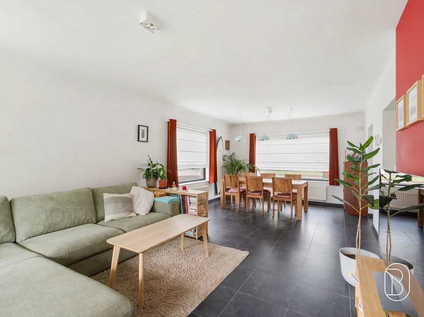 Appartement te koop in Burgemeester Gillonlaan 115 bus 1,
                    8500 Kortrijk