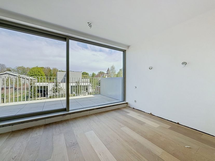 6% BTW mogelijk.&amp;nbsp; Ruim appartement met zeer ruim terras (52m²)&amp;nbsp; gelegen op het eerste verdiep van de&amp;nbsp;Residentie AQUILO, een stijlvolle