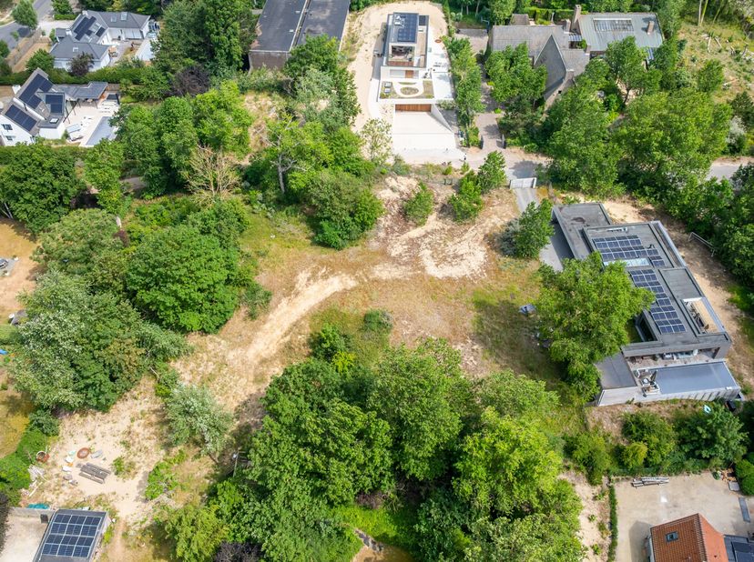 Uniek duinperceel in woongebied in Sint Idesbald  1.968 m²<br />
Uniek duinperceel van 1.968 m², gelegen in woongebied, in de mooiste buurt van Sint I