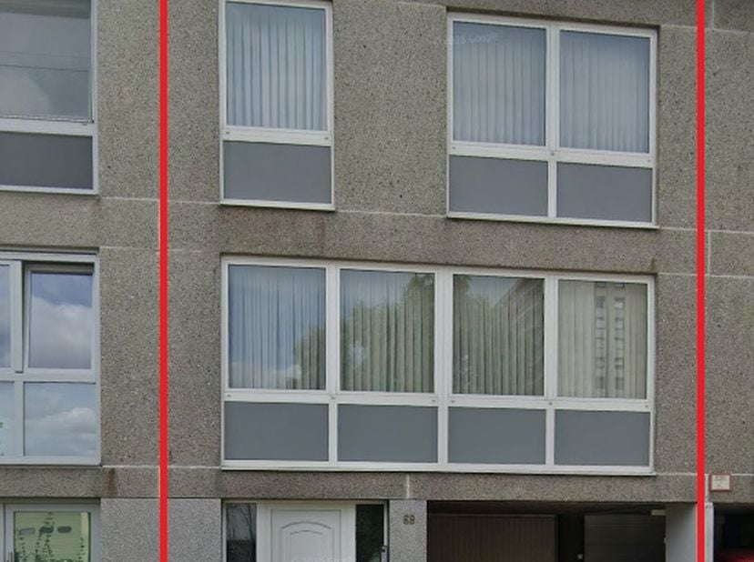 GUNSTIG GELEGEN WONING MET 3 SLAAPKAMERS -<br />
<br />
Ruime woning.<br />
Omvattende: <br />
- gelijkvloers: kelder, hall, garage;<br />
- 1e verdie