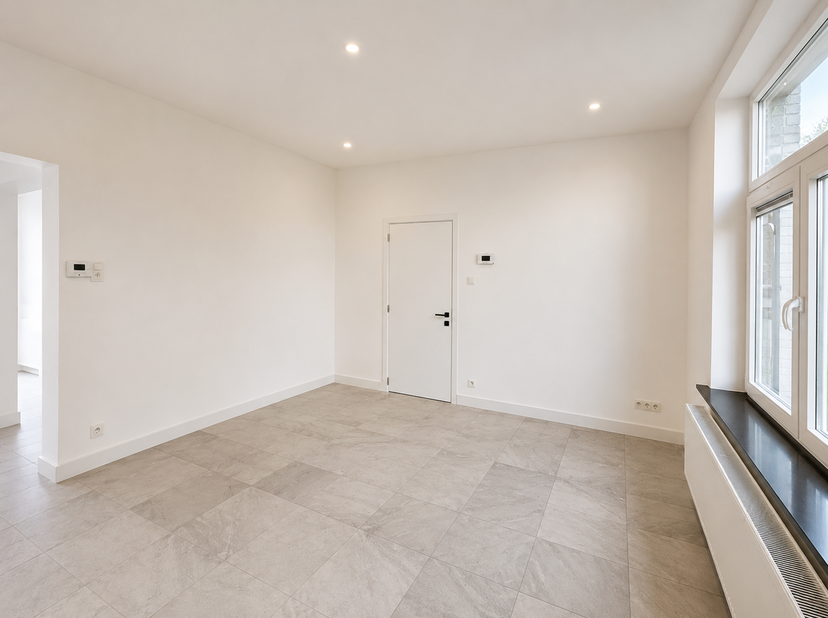 In de Kunstenaarstraat in Sint-Amandsberg bevindt zich dit verzorgde en instapklare appartement. Dankzij de praktische indeling, twee volwaardige slaa