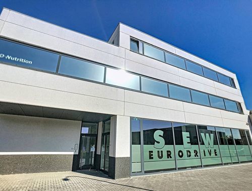                                        Bureaux à louer à Kortrijk, € 1.000
