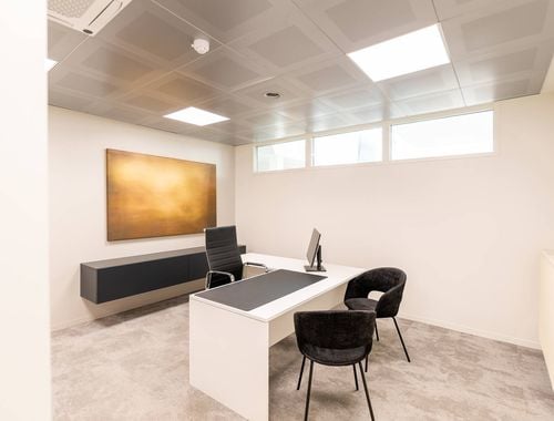                                         Bureaux à louer à Brugge, € 1.500
