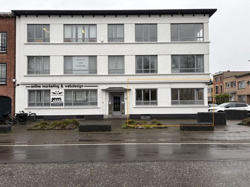 Kantoorruimte te huur in het hart van Wilrijk<br />
<br />
Bent u op zoek naar een praktische en aangename werkplek in Wilrijk? <br />
In een klein