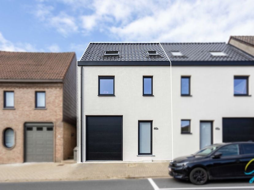 TE KOOP IN AAIGEM (ERPE-MERE)<br />
Deze kwalitatief afgewerkte woning combineert hedendaags wooncomfort met rust en een uitstekende bereikbaarheid. D