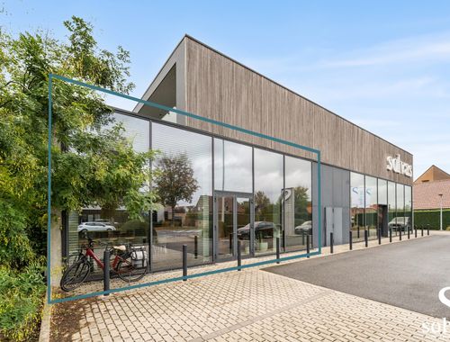                                         Bureaux à louer à Maldegem, € 3.000
