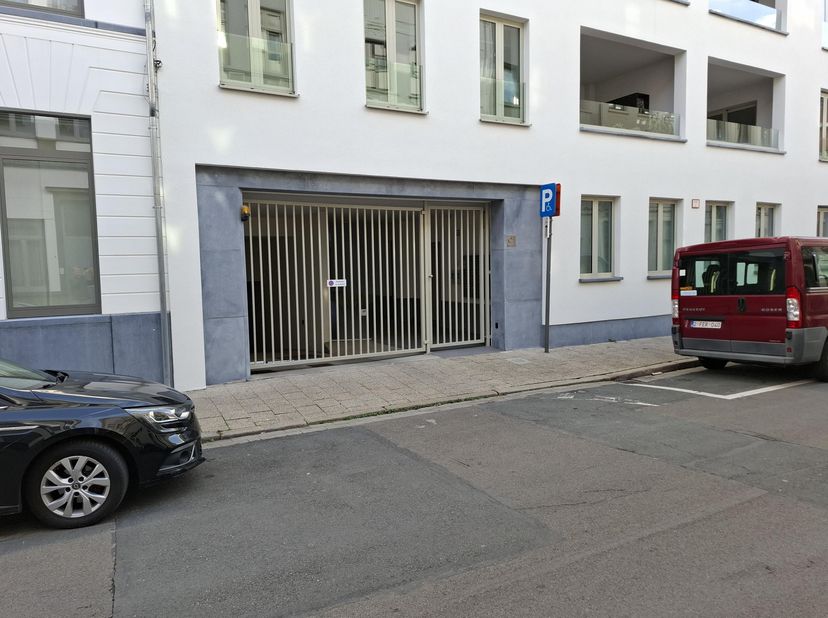 Garage à vendre à Kapucinessenstraat 9,
                    2000 Antwerpen