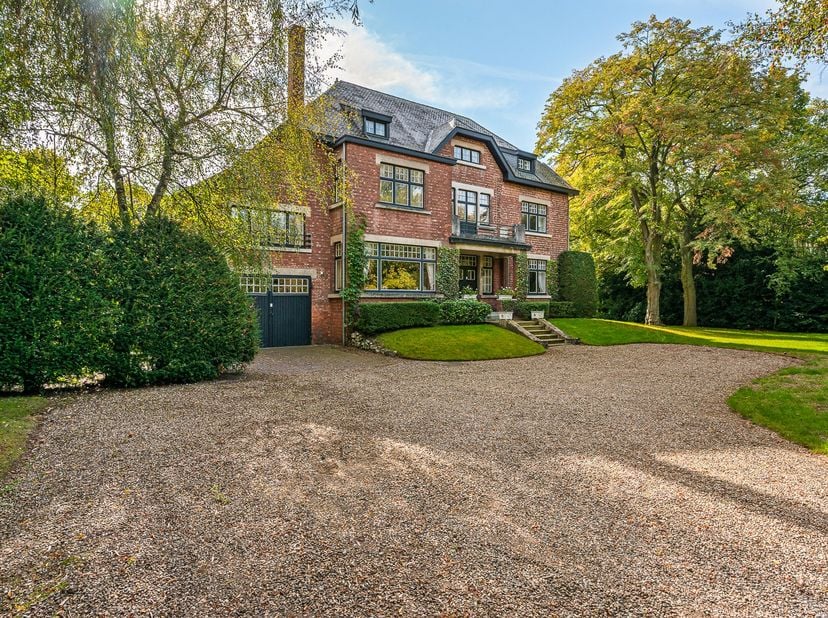 Huis te koop in St.-Jozefslaan 94,
                    2400 Mol