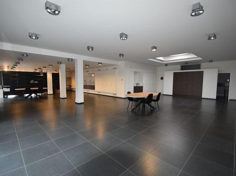 Bedrijfsvastgoed te koop
                    in 3530 Houthalen