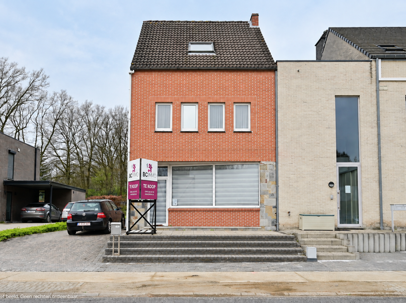 Huis te koop in Bergbeemdstraat 75,
                    3600 Genk