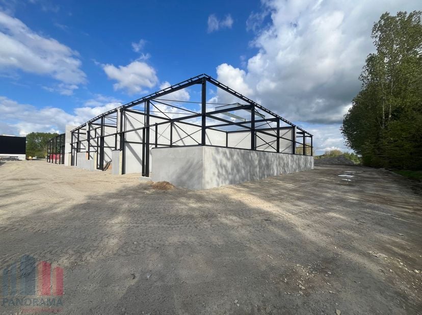 Bien professionnel à louer
                    à 9520 Sint-Lievens-Houtem