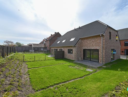                                         Woning te koop in Ledegem, € 342.000

