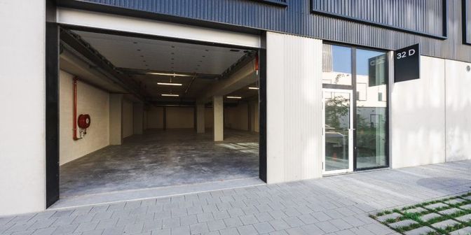 Bedrijfsvastgoed te huur in Alfons Gossetlaan 30, 1702 Groot-Bijgaarden