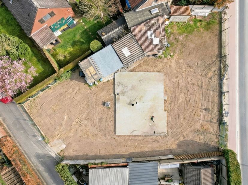 Easyhome vous propose ce terrain à bâtir de 670 m² idéalement situé à Asse, à proximité de Bruxelles et facilement accessible, offrant une opportunité