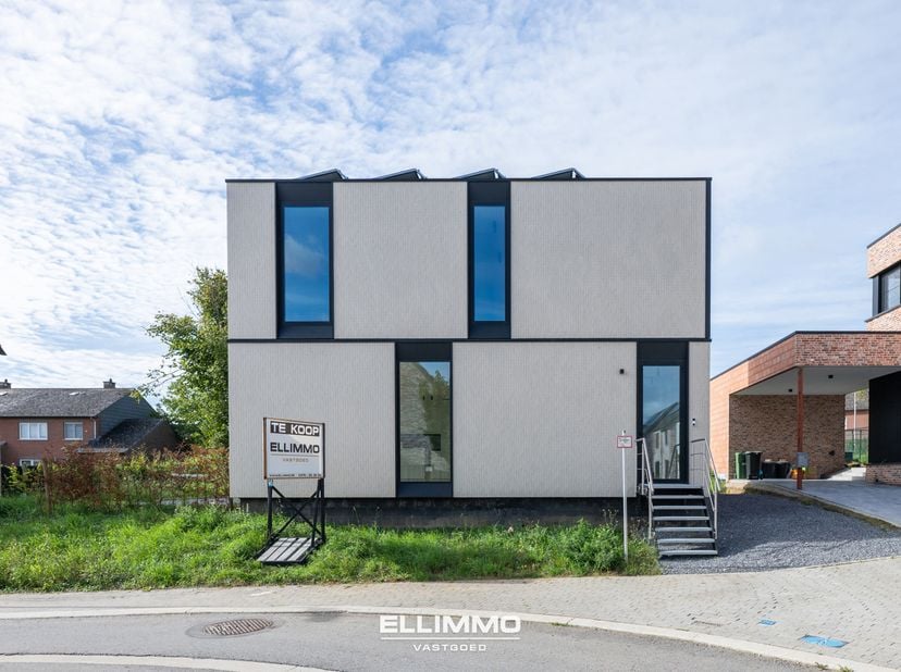 Huis te koop in Fresialaan 21,
                    3730 Hoeselt