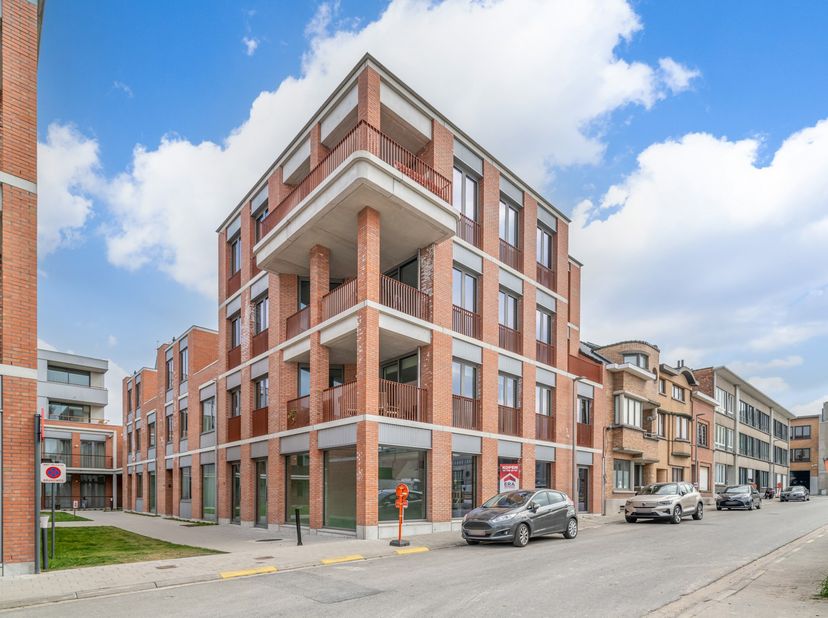 Droom jij van een eigen handelszaak of kantoor op een zichtlocatie? Of ben je op zoek naar een slimme investering in een bruisende gemeente met toekom