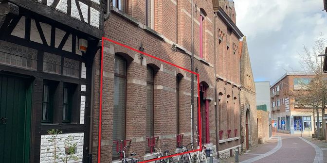 Appartement te koop in Halstraat 4 bus 2, 3680 Maaseik
