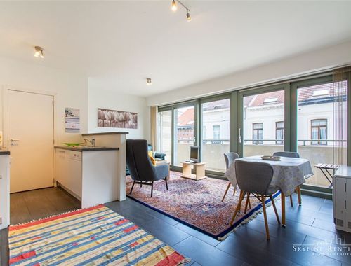                                         Appartement te huur in Elsene, € 1.300
