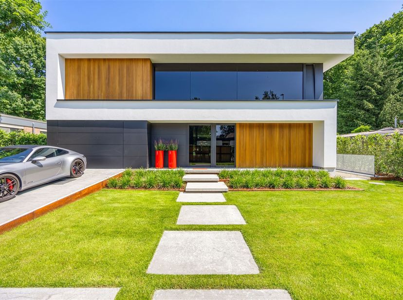 Dans le quartier recherché de Sterrebos à Stevoort, nous vous présentons cette exceptionnelle villa 2024.<br />
Une maison contemporaine haut de gamm