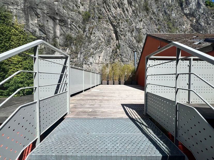 Prachtige volledig gerenoveerde stadswoning, ideaal gelegen in het centrum van Dinant.<br />
Dit pand verkeert in perfecte staat en biedt tal van inri