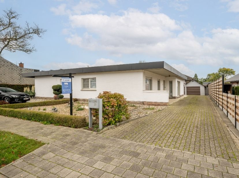 Huis te koop in Pieter Boncquetstraat 29,
                    8870 Kachtem