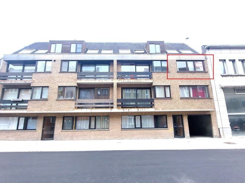 Dit charmante appartement bevindt zich op een centrale locatie te Oostende - Vuurtorenwijk<br />
op wandelafstand van openbaar vervoer, de Spuikom en
