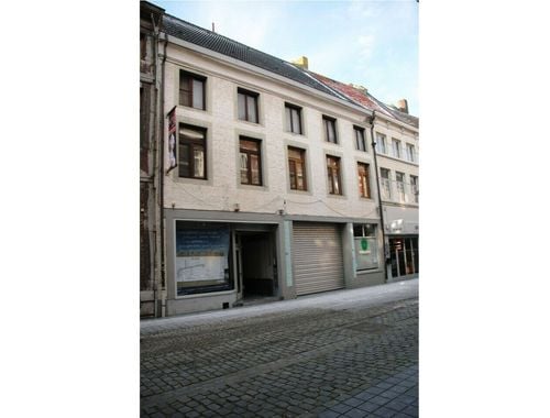                                         Bien commercial à louer à Maaseik, € 2.500
