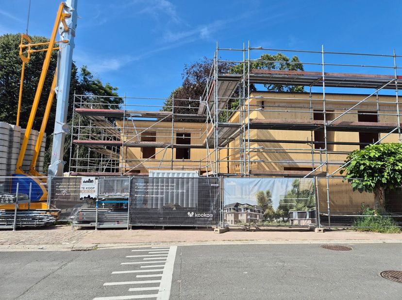 Welkom in het prachtige nieuwbouwproject FORTSTRAAT 11. Met de ligging vlakbij het station van Wetteren is de Fortstraat een fantastische woonlocatie