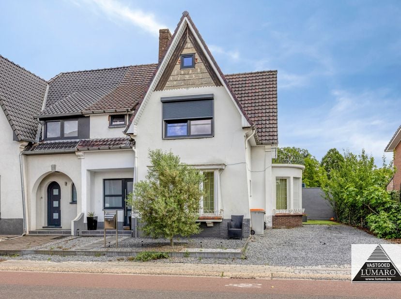 Huis te koop in Vlessersweg 3,
                    3650 Dilsen