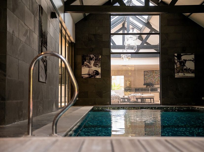 Incroyable Villa, idéalement située à Mouscron. <br />
Vous serez tout d'abord impressionné par la qualité de prestation des pièces de vie entièrement