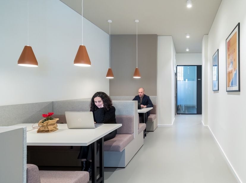 Bien professionnel à louer
                    à 5100 Jambes
