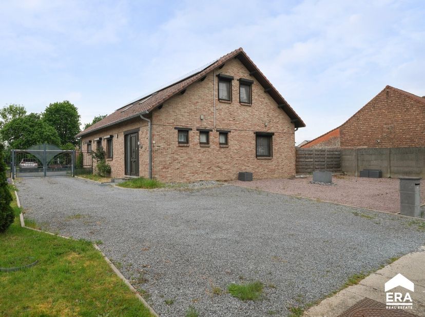 [[ CE BIEN PARTICIPE À LA JOURNÉE MAISONS OUVERTES ERA LE 13/6 DE 14:30 À 15:30 ]]<br />
Ce bien participe à la Journée Maisons Ouvertes ERA. Visitabl