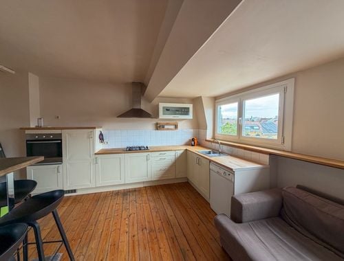                                         Appartement à louer à Uccle, € 995
