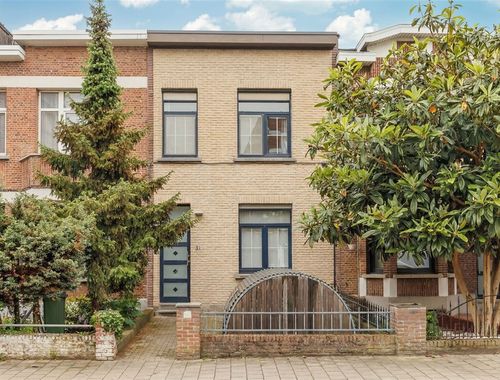                                        Eengezinswoning te koop in Deurne, € 365.000
