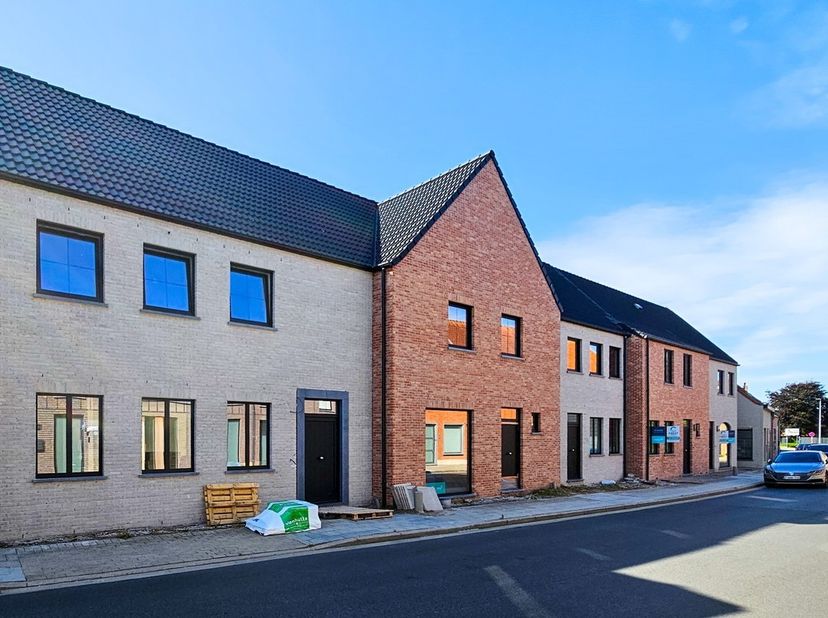 Huis te koop
                    in 8211 Aartrijke